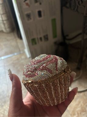 Cupcake clutch purse